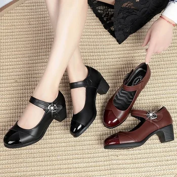 Осенние новые женские туфли на высоком каблуке с мягкой подошвой, кожаные туфли для мам среднего возраста, модные туфли-лодочки с круглым носком и мелкими крючками